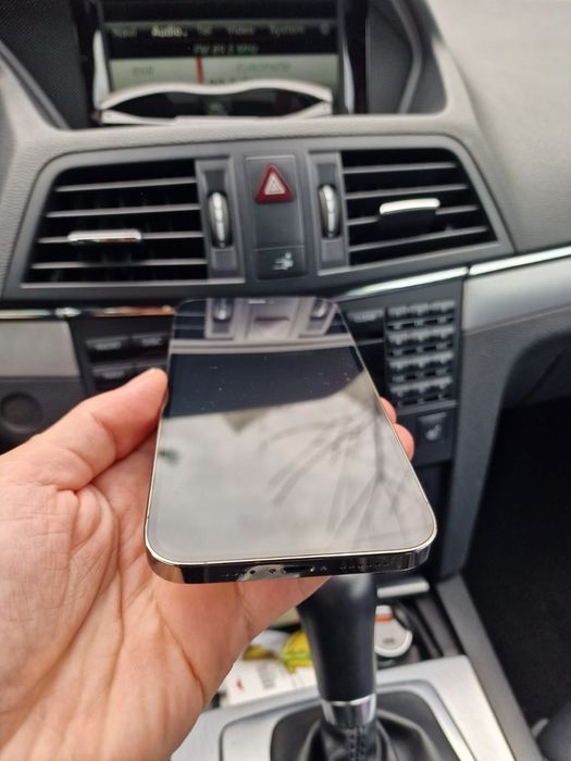 Vand IPHONE 13 PRO MAX 512GB impecabil full box , folie pe ecran