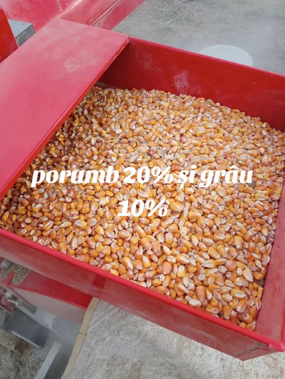 Peleti din lucernă si cereale