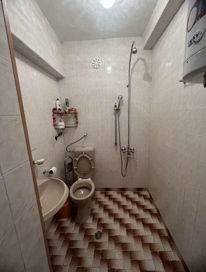 Дава се под наем Двустаен апартамент в Бургас, Зорница - 40 кв.м за 255 € - Снимка #3