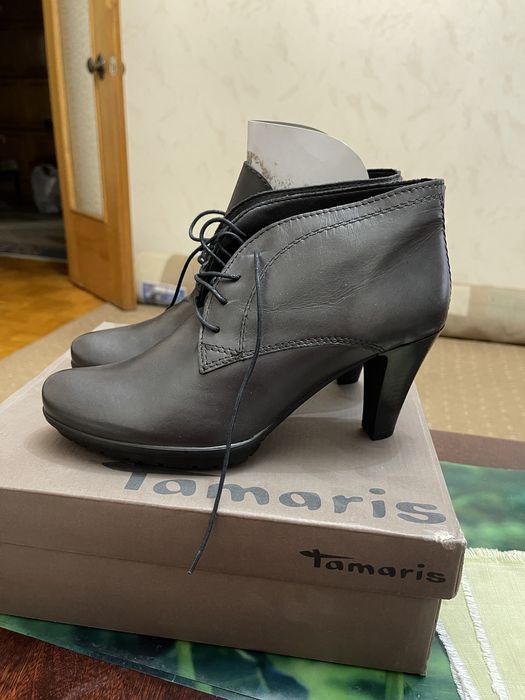 Продаются ботинки