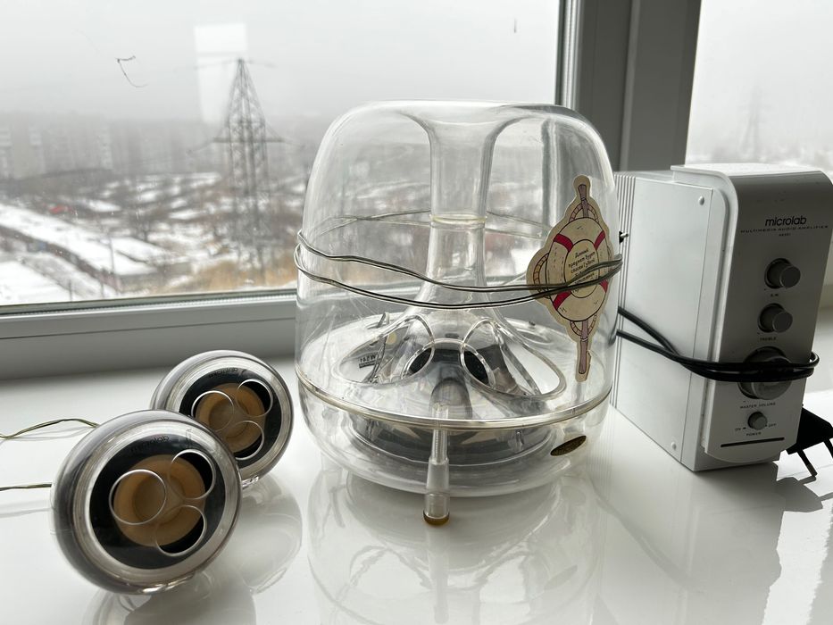 Колонки Microlab с купольным сабвуфером