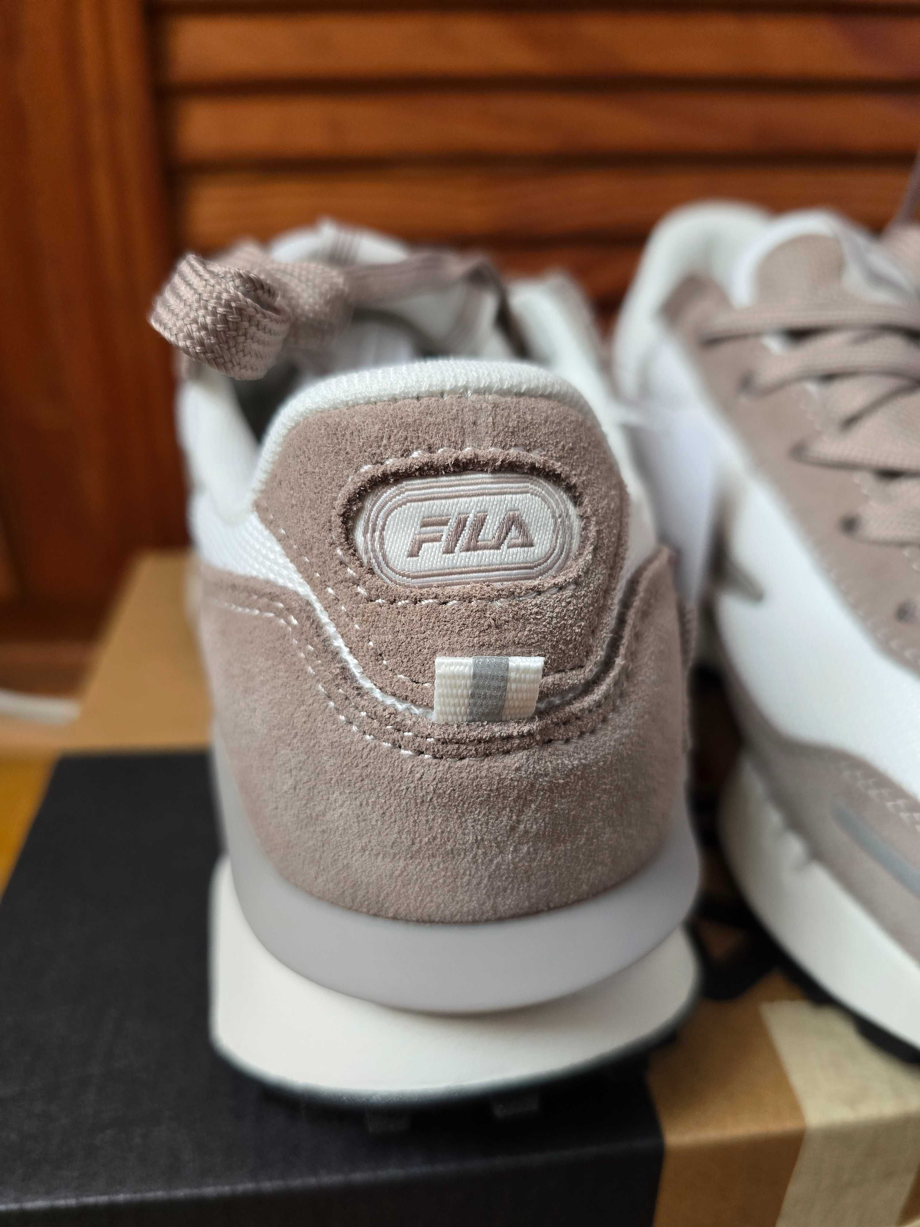 Чисто нови маратонки Fila  с етикет