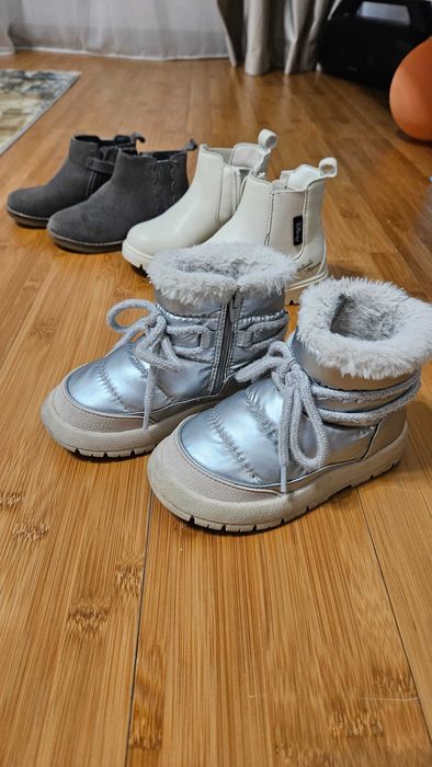 Ghete copii fetite ZARA marime 23 imblanite iarna