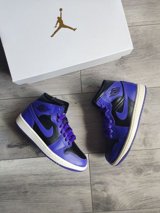 Air Jordan 1 Mid Black Purple