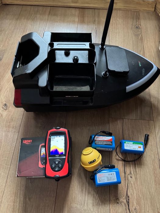 Barcuta plantat cu gps si autopilot