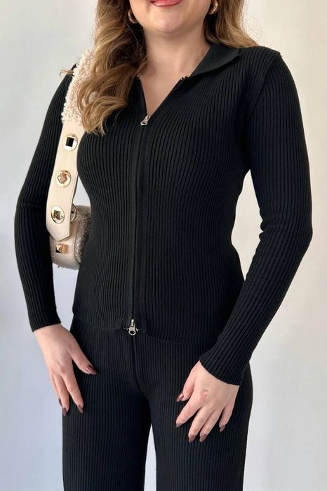 Спортен дамски екип/комплект S размер