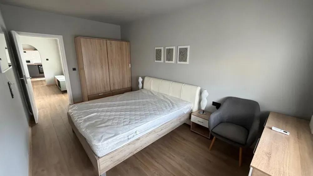 Дава се под наем Двустаен апартамент в Варна, Цветен квартал - 65 кв.м за 698.19 € - Снимка #7