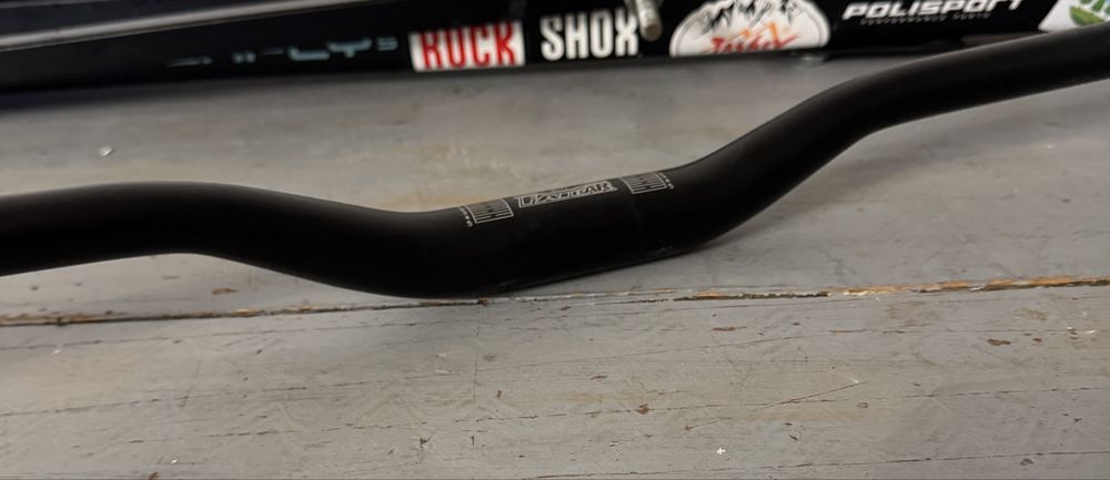 Renthal Fatbar 31.8 30mm rise 800mm кормило за велосипед