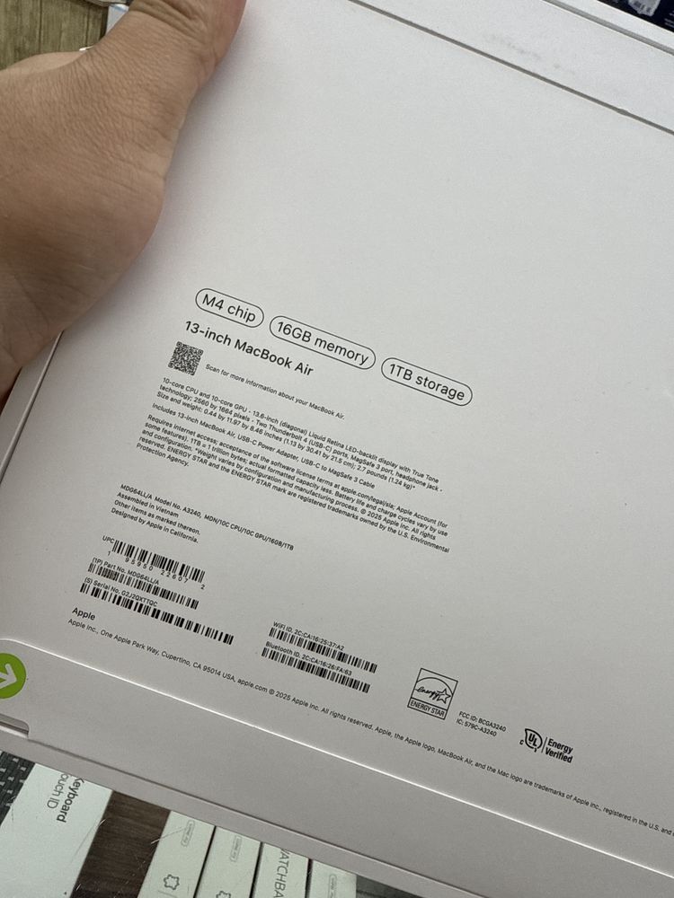 MacBook Air 13 M4  16gb / 1TB ssd