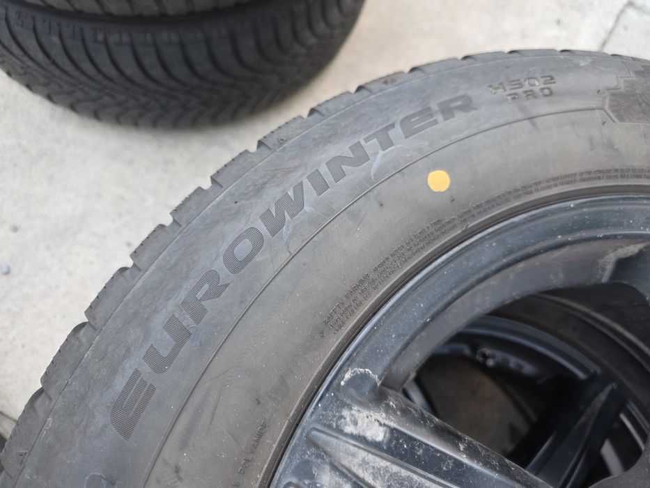 2бр Зимни гуми 235 60 17 - Falken