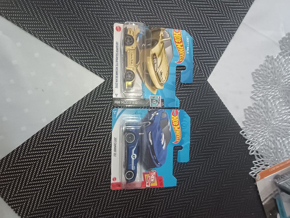 Hot wheels колички
