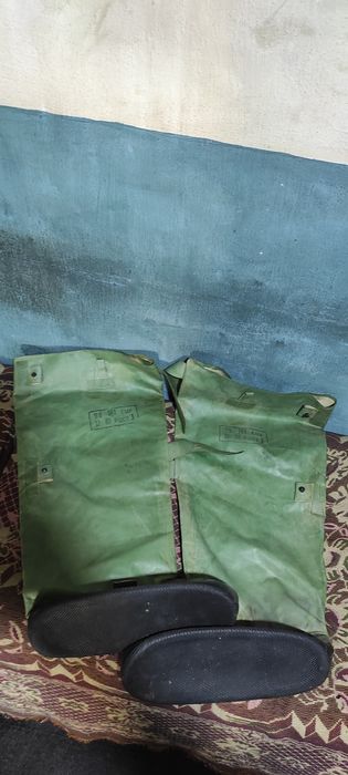 Продам резиновые сапоги