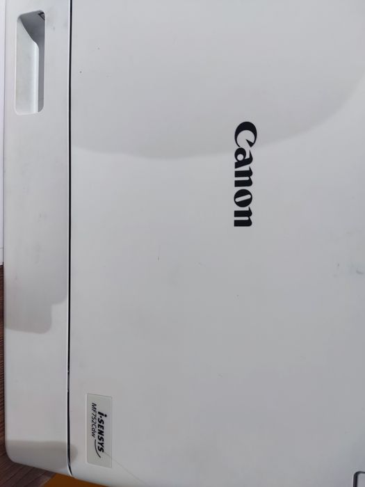 Продаю цветной лазерный принтер Canon i-SENSYS MF752Cdw