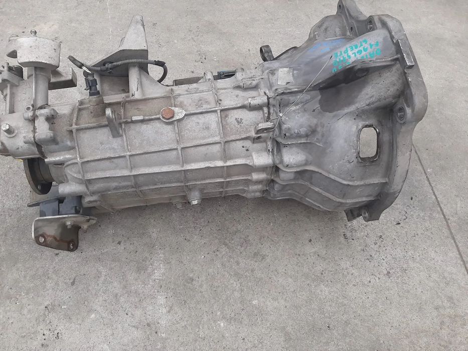 cutie viteze manuala 6+1 trepte  2.3 hpi iveco daily 6 basculabil  35-140  2019  8873771