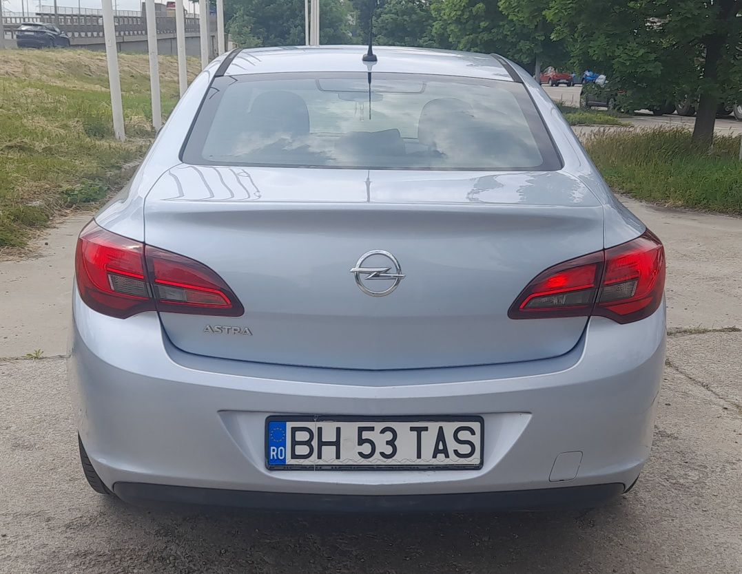 Opel Astra 2015/schimb