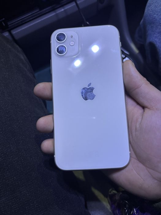 айфон 11  хорошем состоянии