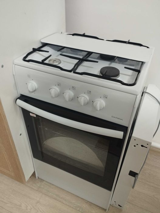 Газ плита продам новая