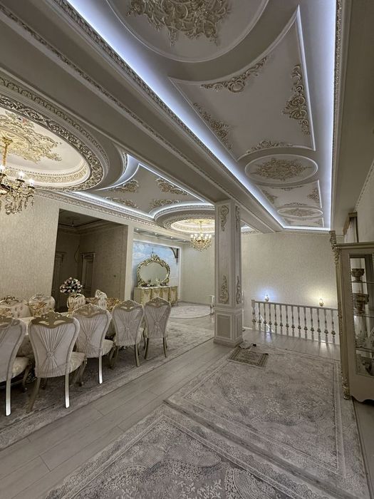 Izza massivda Uglavoy 6 sotix 9 xona yahshi remont