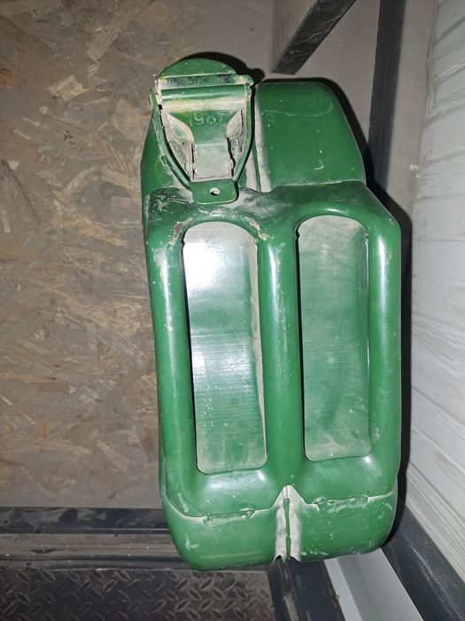 Canistra de benzină, 20L, originală, comunistă, 1987