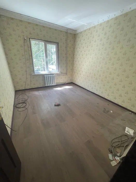 Продаю 2-х комнатную квартиру на Сергели 8