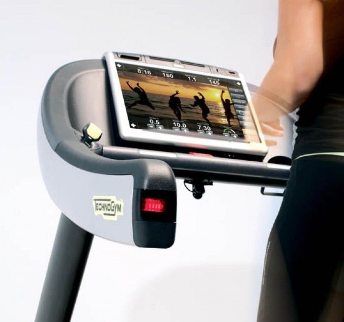 Кардио уред Technogym Run NOW 700 Visio Web – бягаща пътека