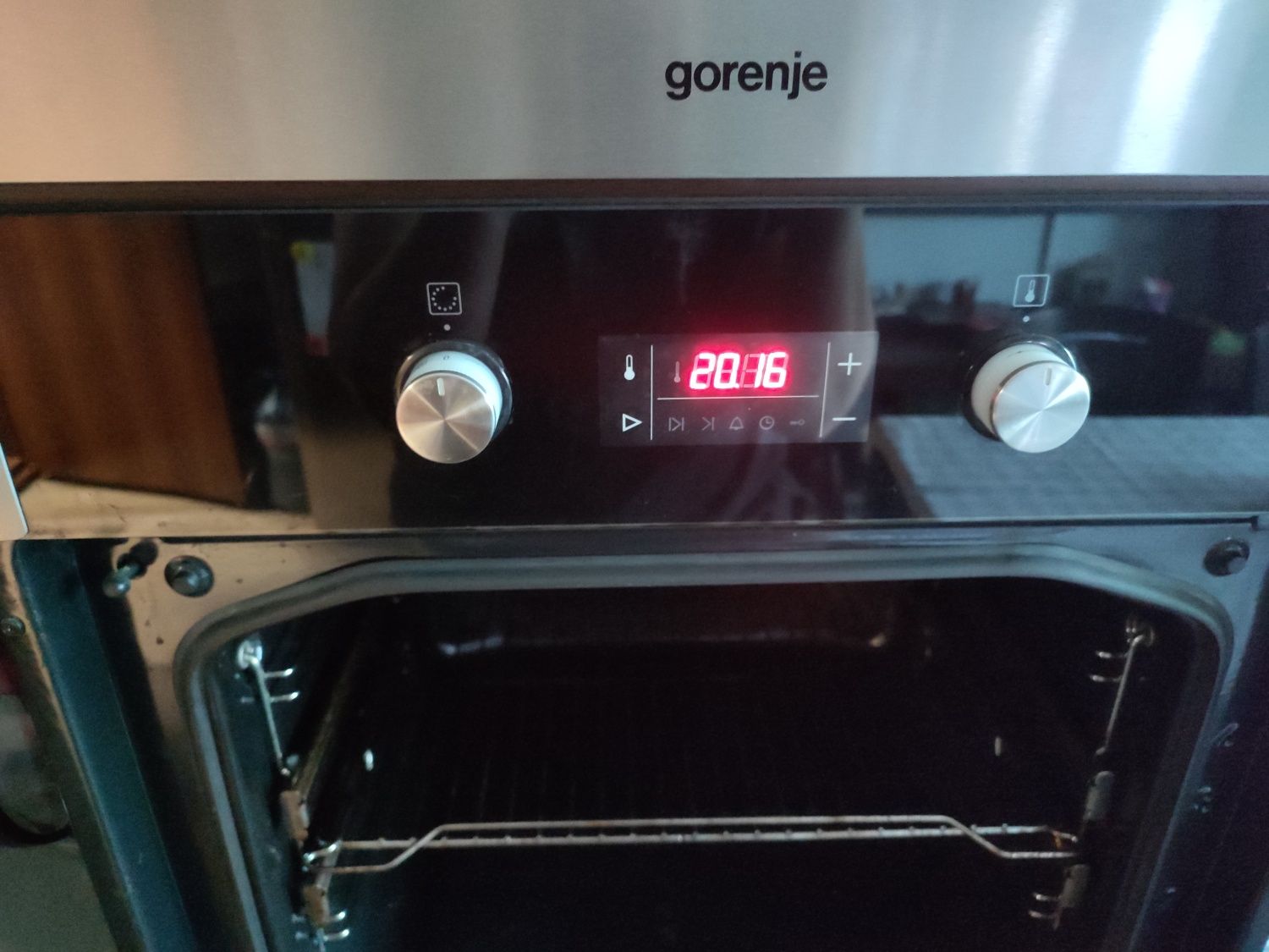 Продавам фурна за вграждане GORENJE