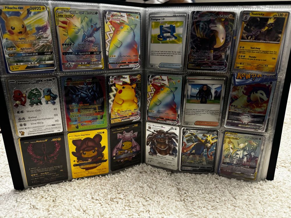 Album Cartonase Pokemon peste 600 buc10/10diferite modele Pret 399 lei