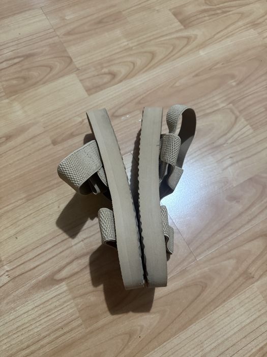 Sandale damă, mărimea 40, culoare bej