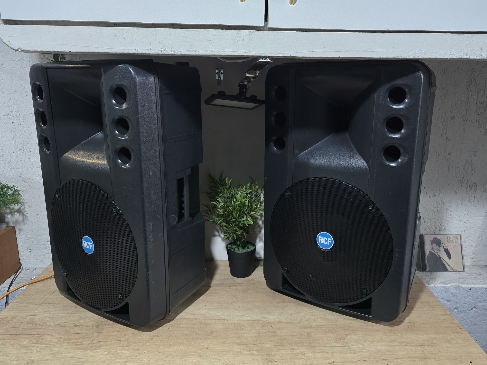 Boxe pasive RCF ART-300, made in Italy, 12 inch ,300w, 8 ohm