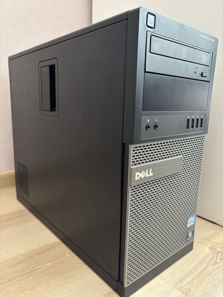 Компютър Dell Optiplex 990