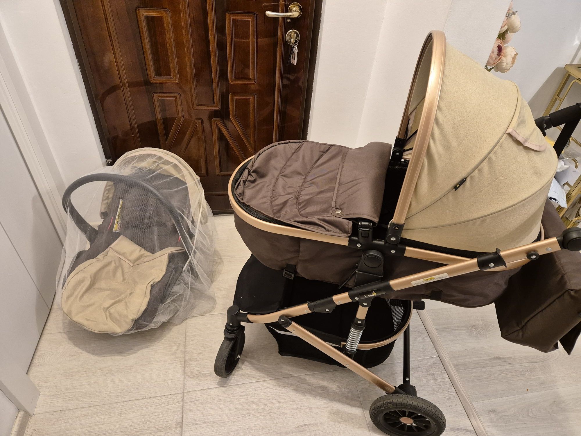 Vand carucior bebe 3in 1 culoare maro