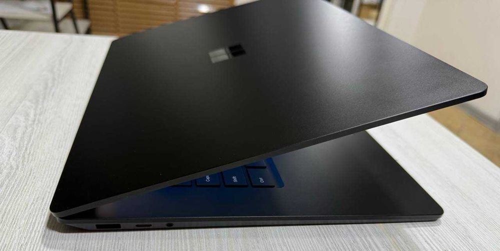 Surface Laptop 5 Black 15” 2,5K IPS I7-1265u сенсор 16GB/256GB NVMe
