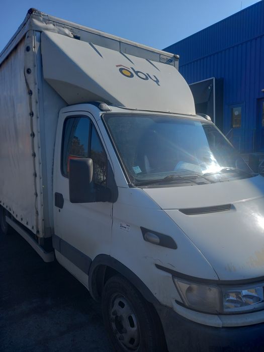 Transport Intern și internațional Închiriez auto cu lift și liză