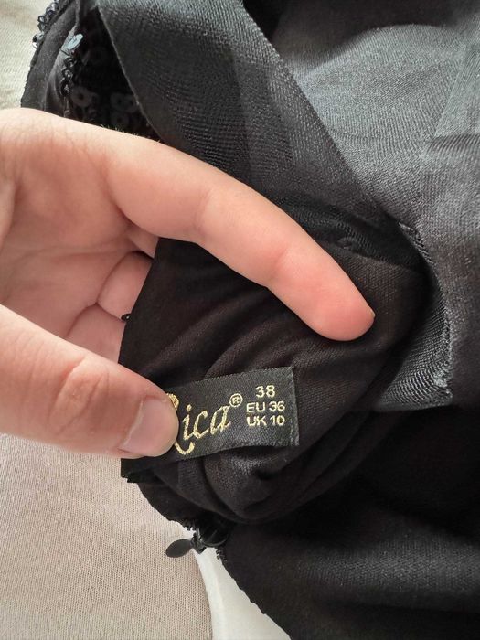 Официална черна рокля