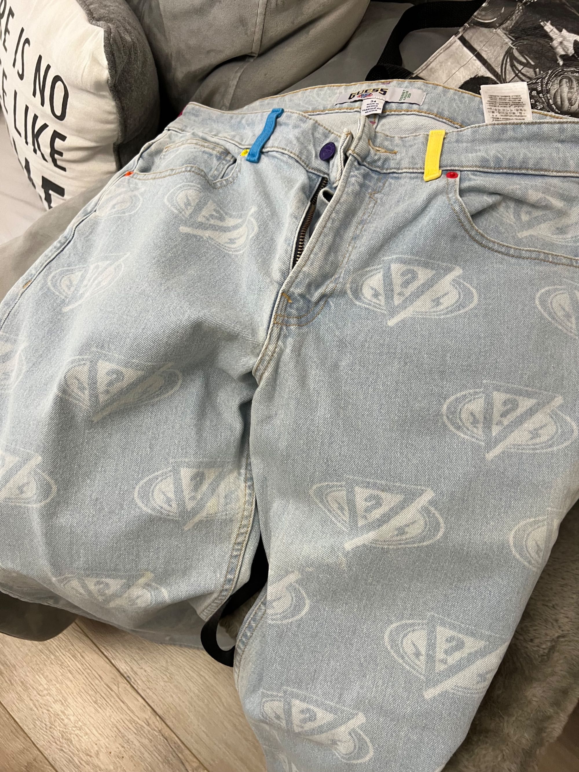Оригинални дънки Guess