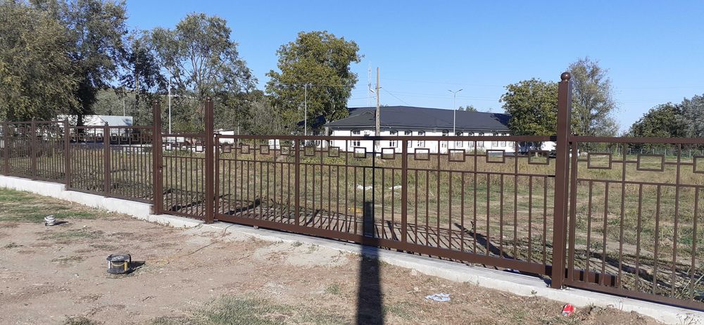 Sudor,lăcătuș confecții metalice.