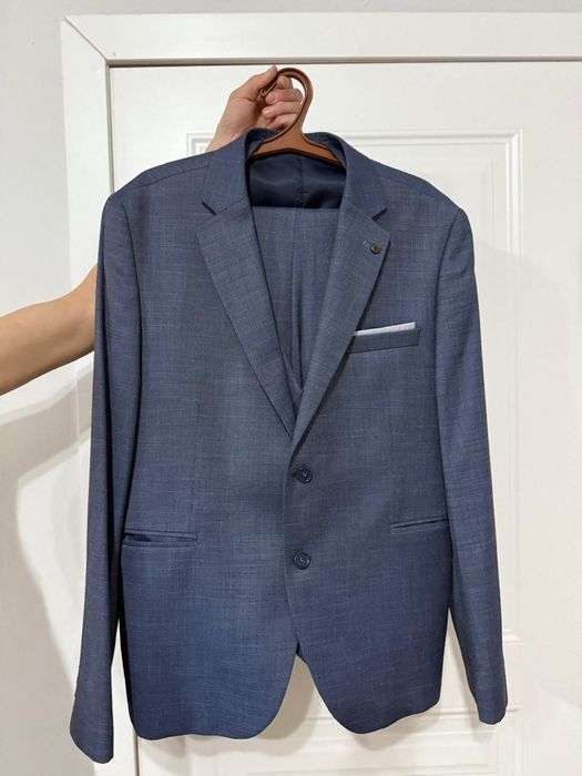 Костюм 48-50 размер