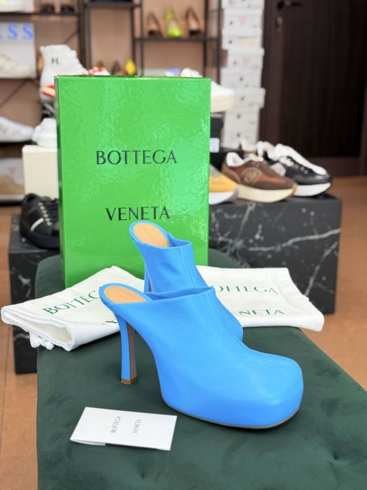 Луксозни дамски обувки на ток BOTTEGA VENETA Baby Blue