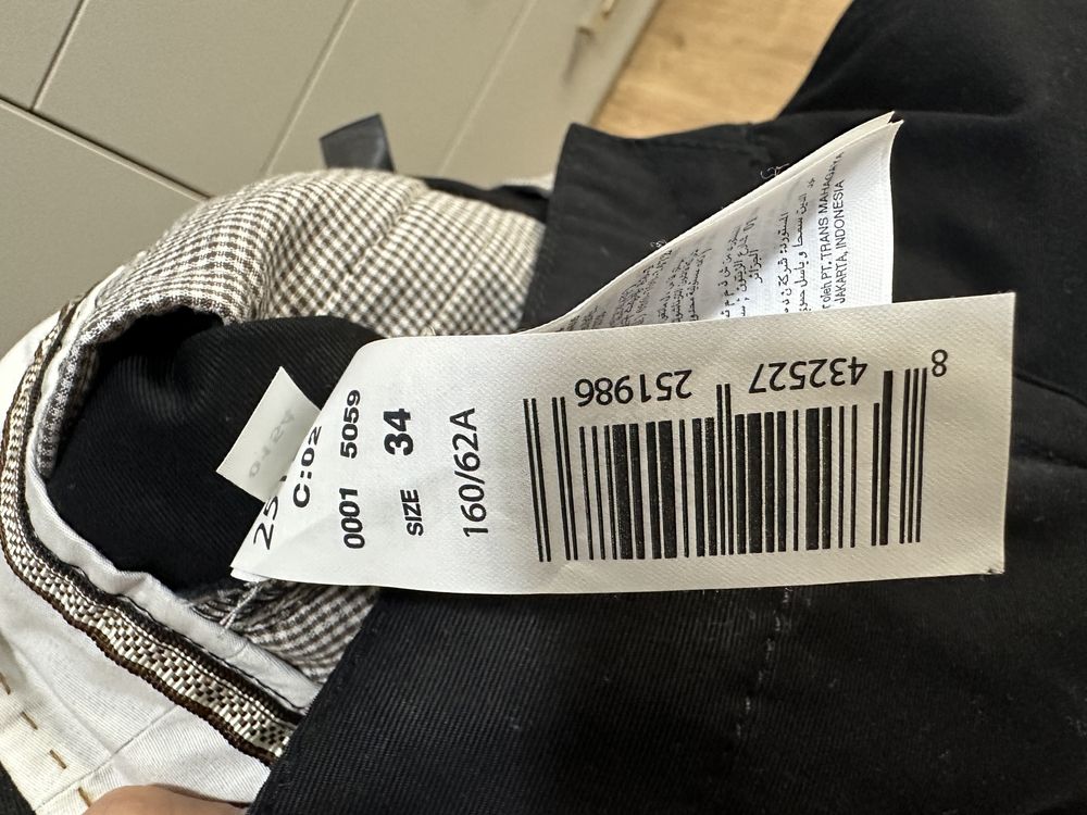 Pantaloni scurti Mango tip chinos