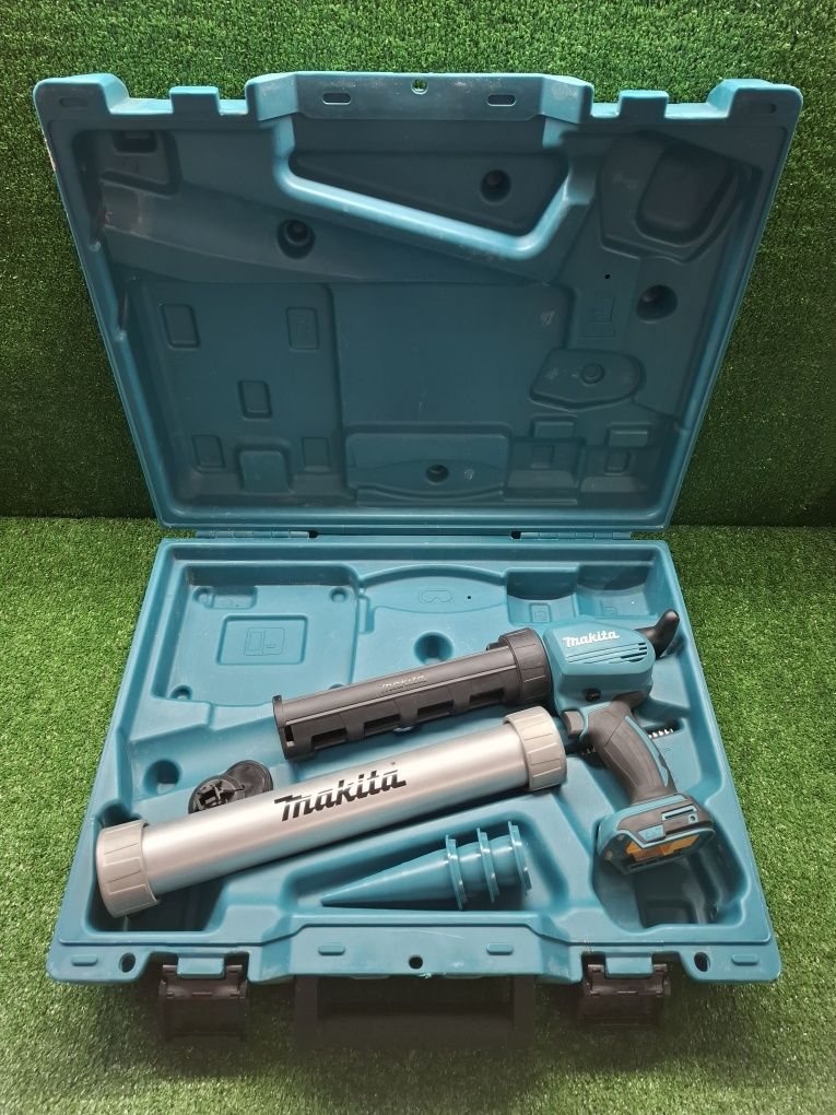 Пистолет за силикон Makita DCG180 с допълнителна преставка и с обороти