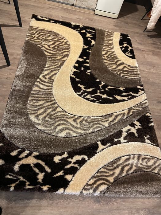 Чисто нови килими