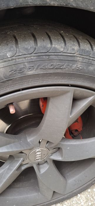 Vând jante audi r19