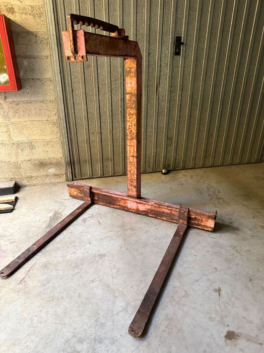 Furca macara 1,5 tone si 1 tona
