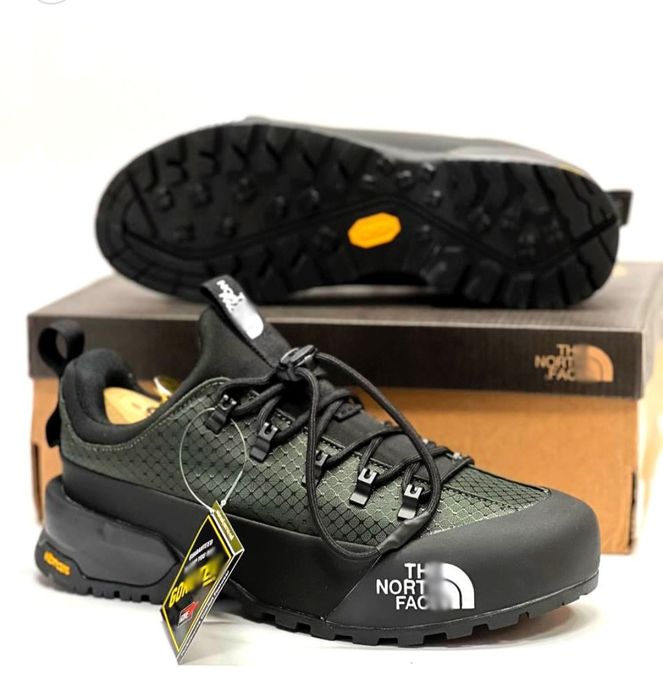 NORTH FACE Gore-Tex  made in Vietnam