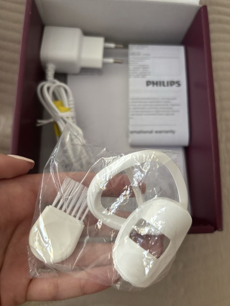 Епилатор Philips Bre700/00