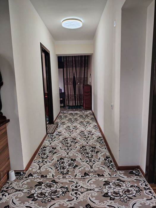 3 хонали квартира, яшил бозор рўпарасида