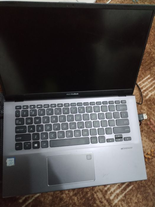 Laptop Asus vând cu tot cu imprimanta hp