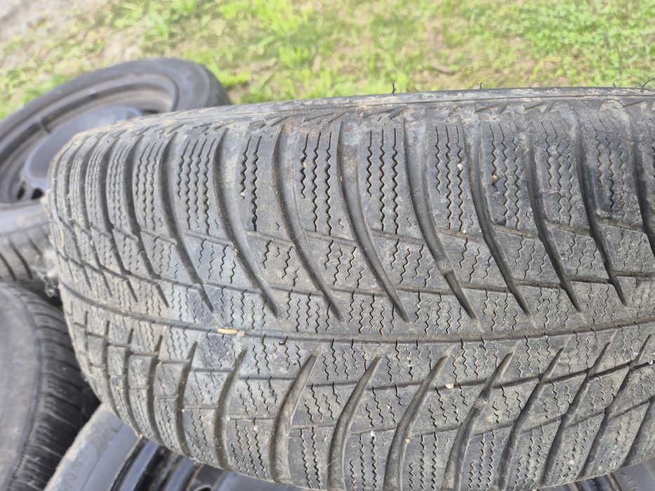 Cauciucuri de iarna cu jante tablă bmw