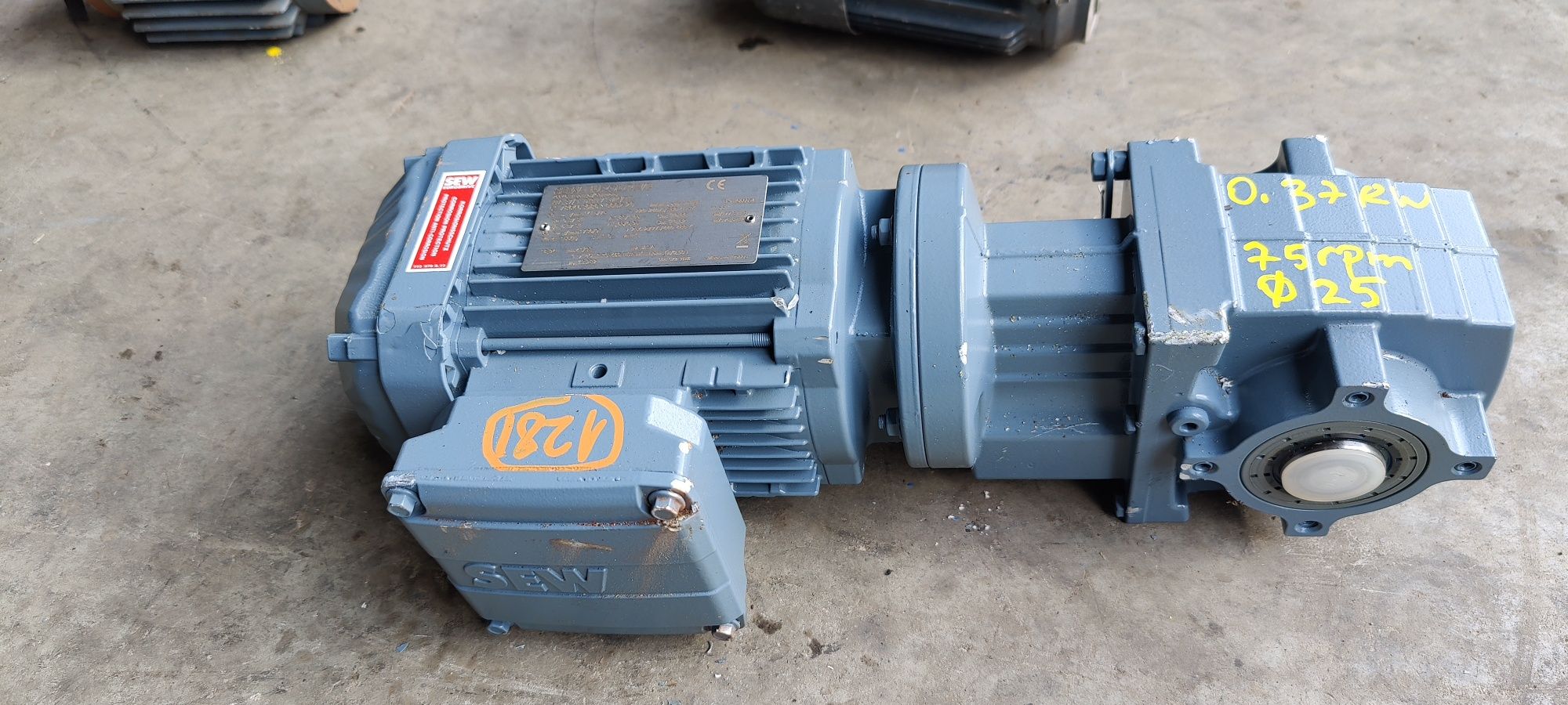 Motor electric trifazat, 0.37kW, 75rpm, 380V