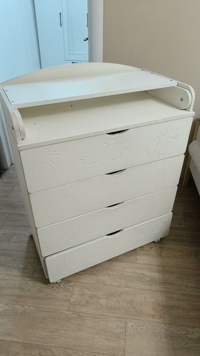 Комод детский на колесиках